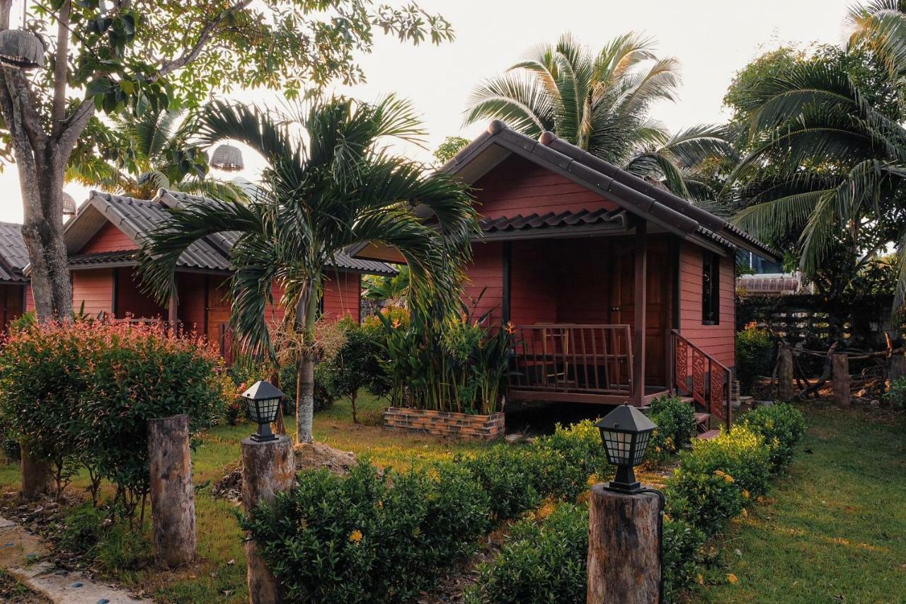 ホテル Cocco House Ao Nang エクステリア 写真