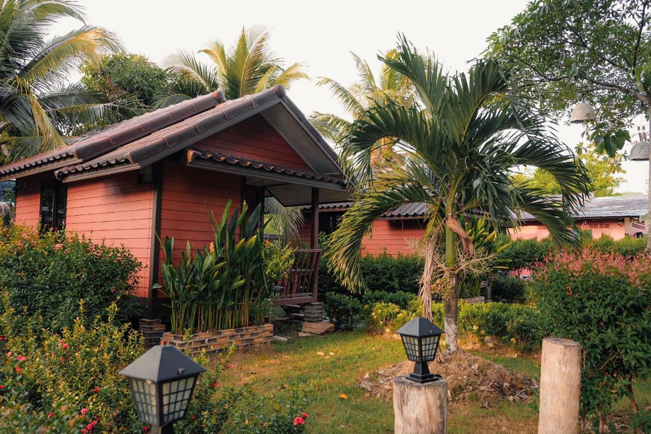 ホテル Cocco House Ao Nang エクステリア 写真