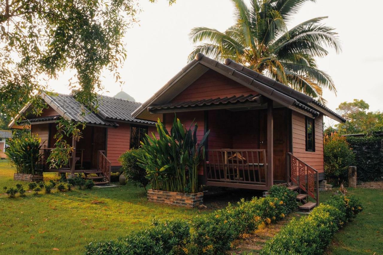 ホテル Cocco House Ao Nang エクステリア 写真